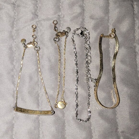 $3 with Bundle ~ Chain Bracelet Lot 4537 - Picture 1 of 4